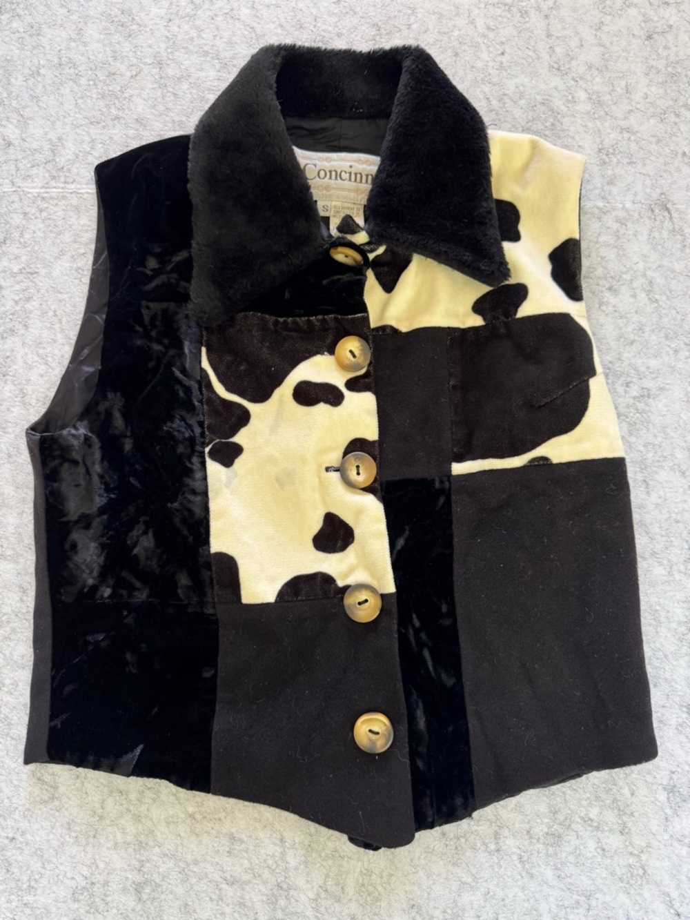 Concinno Vintage Patchwork Faux Fur Cow Print Vest Jacket Women’s Small Black